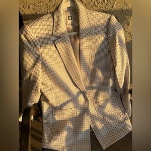 Brand new Anne Klein blazer for women size L.